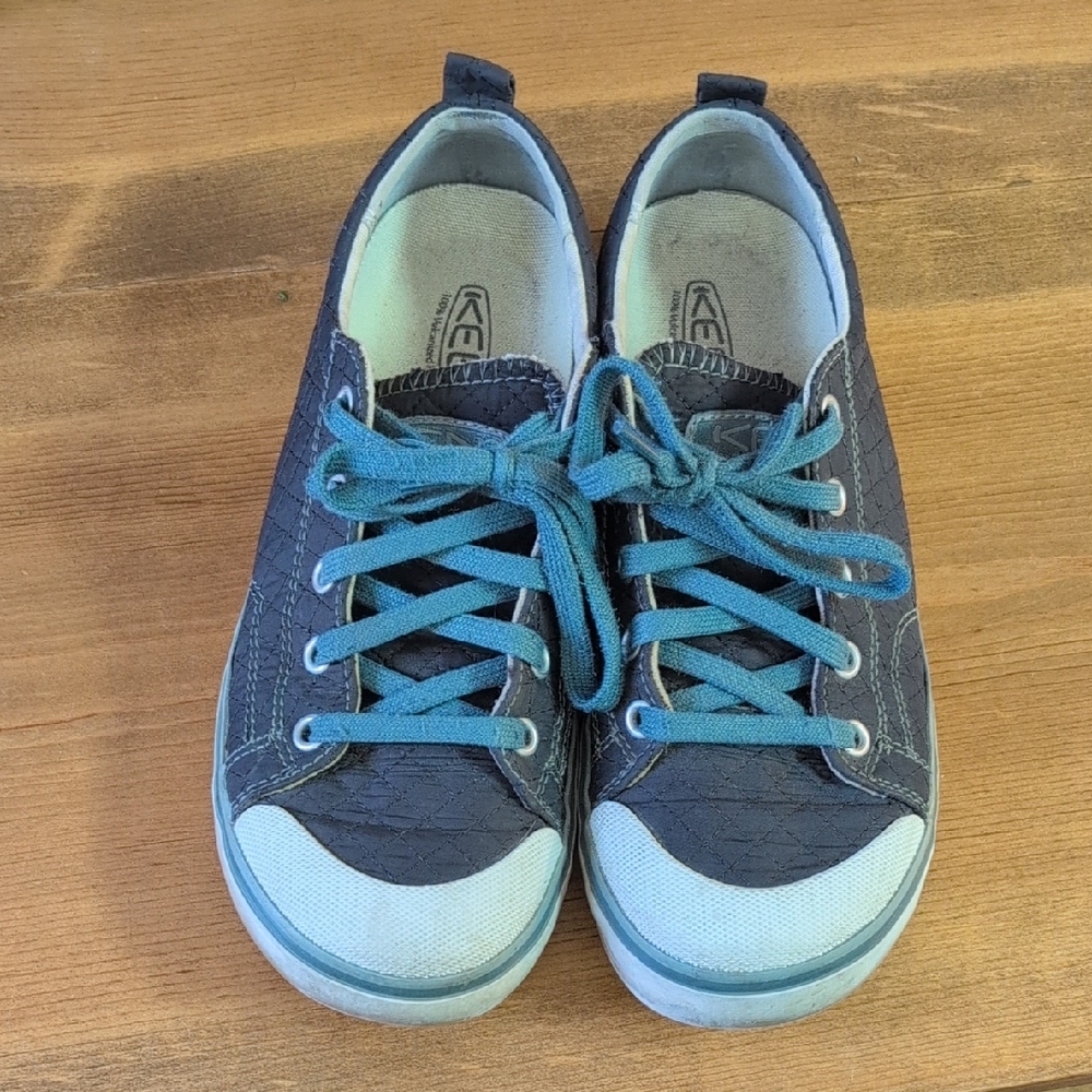 Keen Elsa Quilted Blue Sneaker Lace Up Walking Shoe Outdoor 7.5 womens